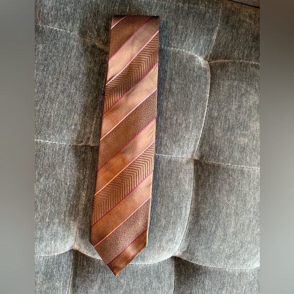 Lot of 4 silk Gucci ties - Picture 13 of 13